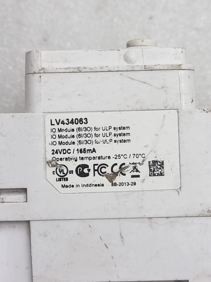 Schneider LV434063 IO Module 24Vdc 165mA LV434063